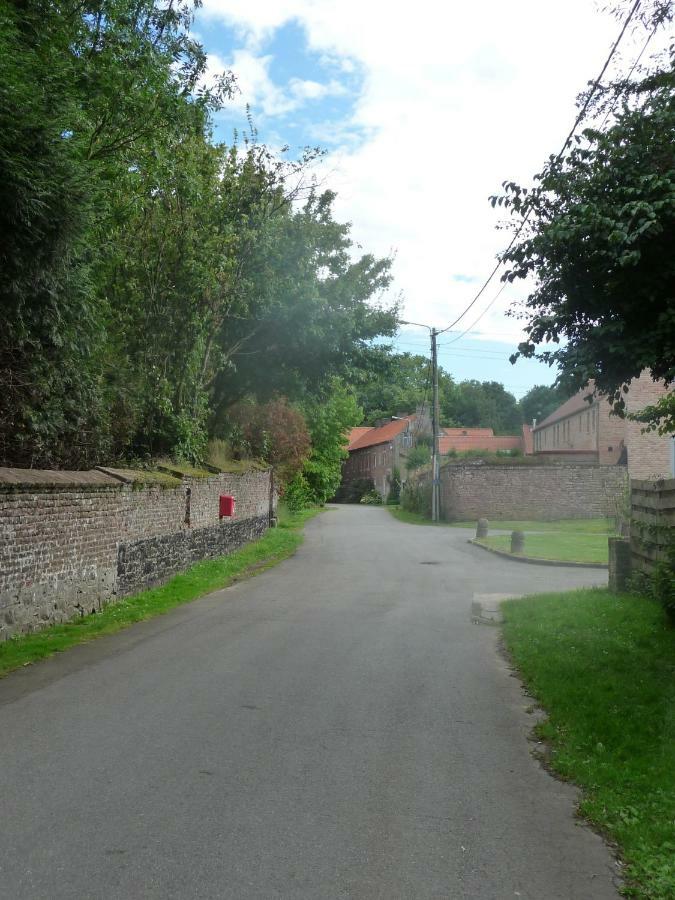 Bed and breakfast Qui Dort d'Isnes Extérieur photo